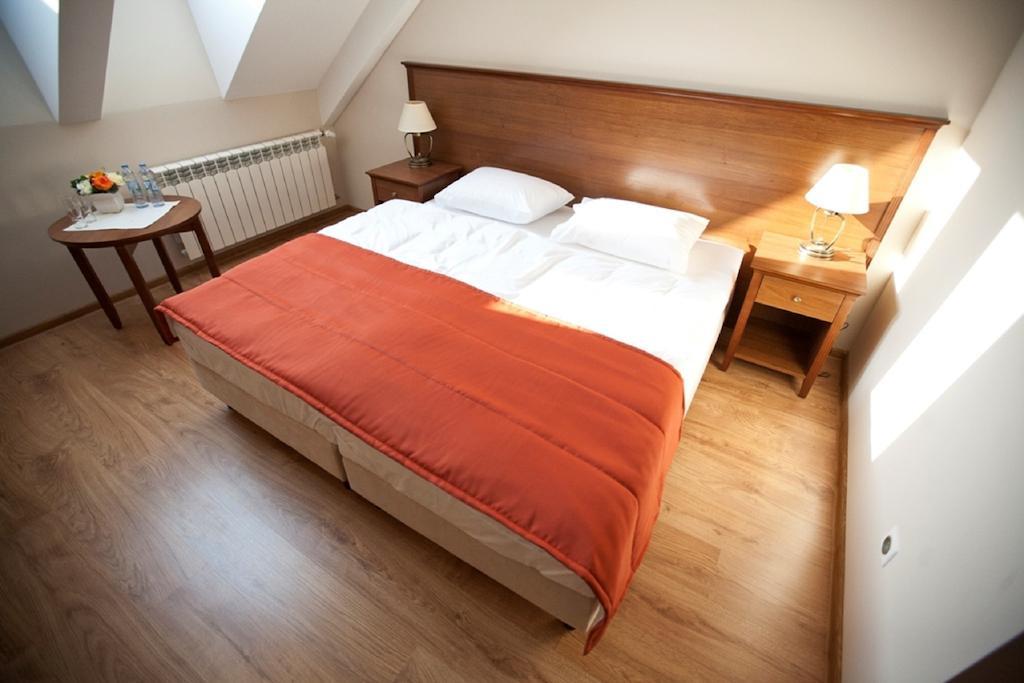 Dworek Nad Rozlewiskiem 3* Olkusz