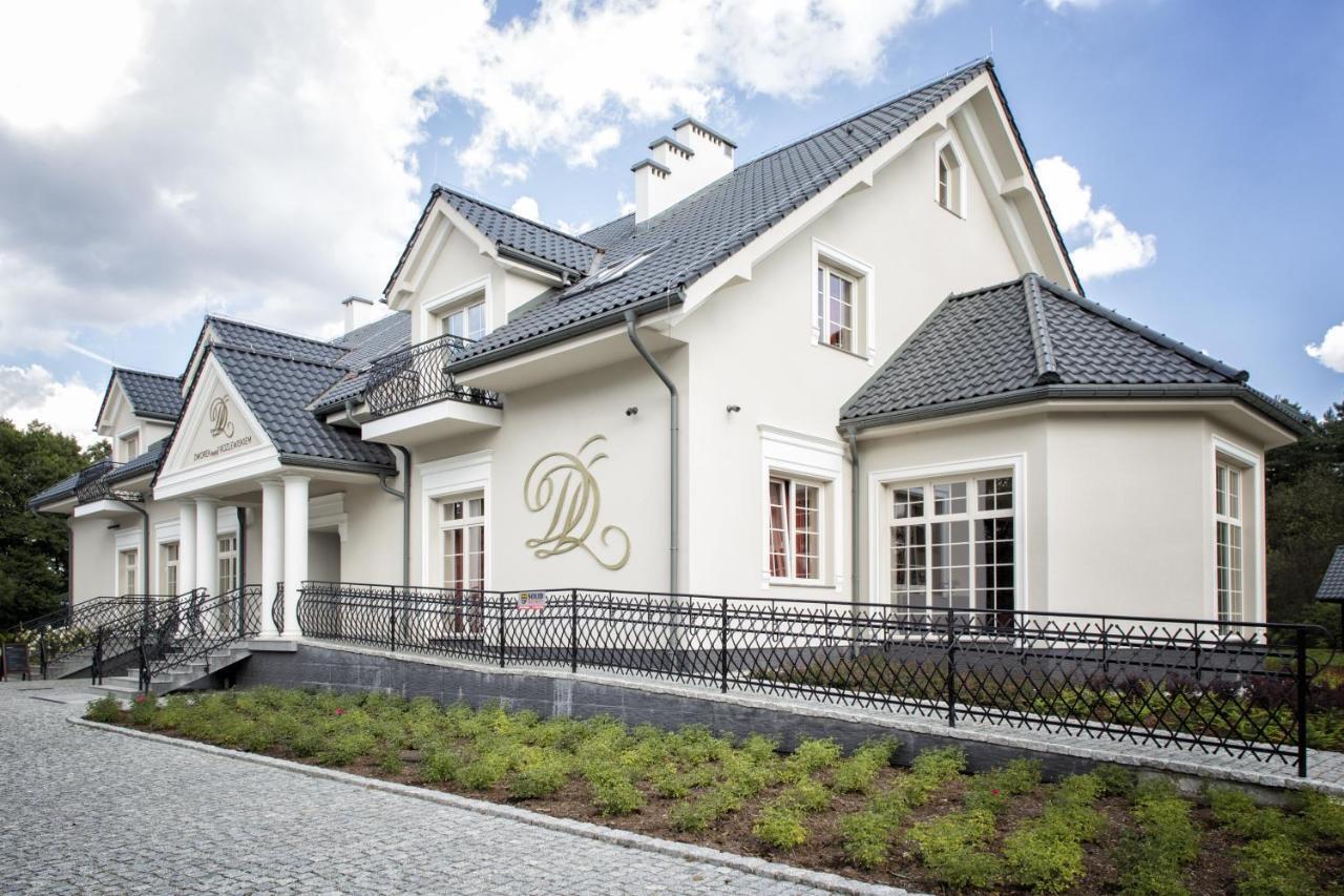 Hotel Dworek Nad Rozlewiskiem 3*
